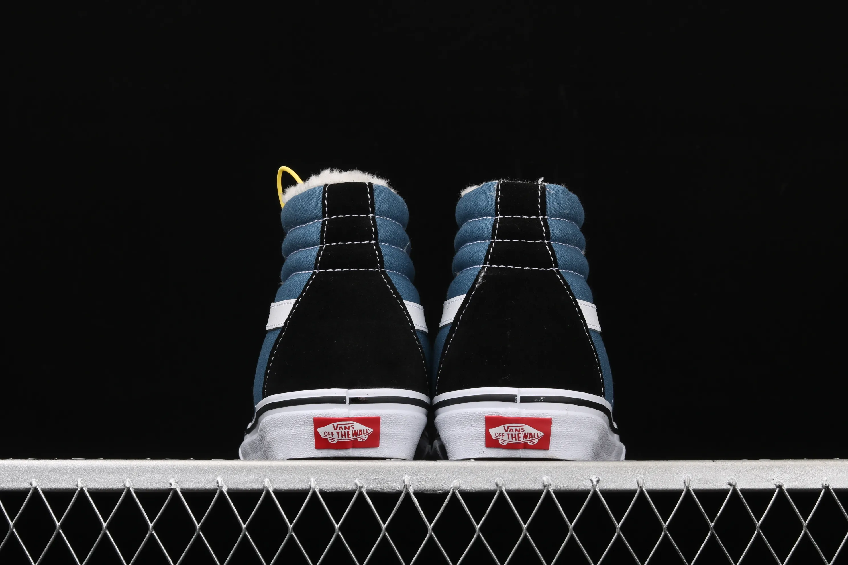 All categories Vans Vans series Vans Hi Vans high-top plus velvet Vans SK8-Hi classic series navy blue high-top casual sneakers VN000D5INVY